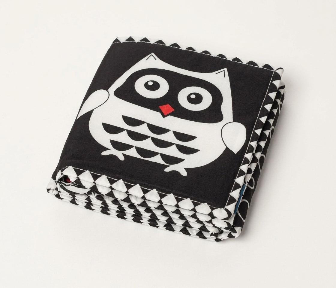 Montessori Newborn Contrast Book